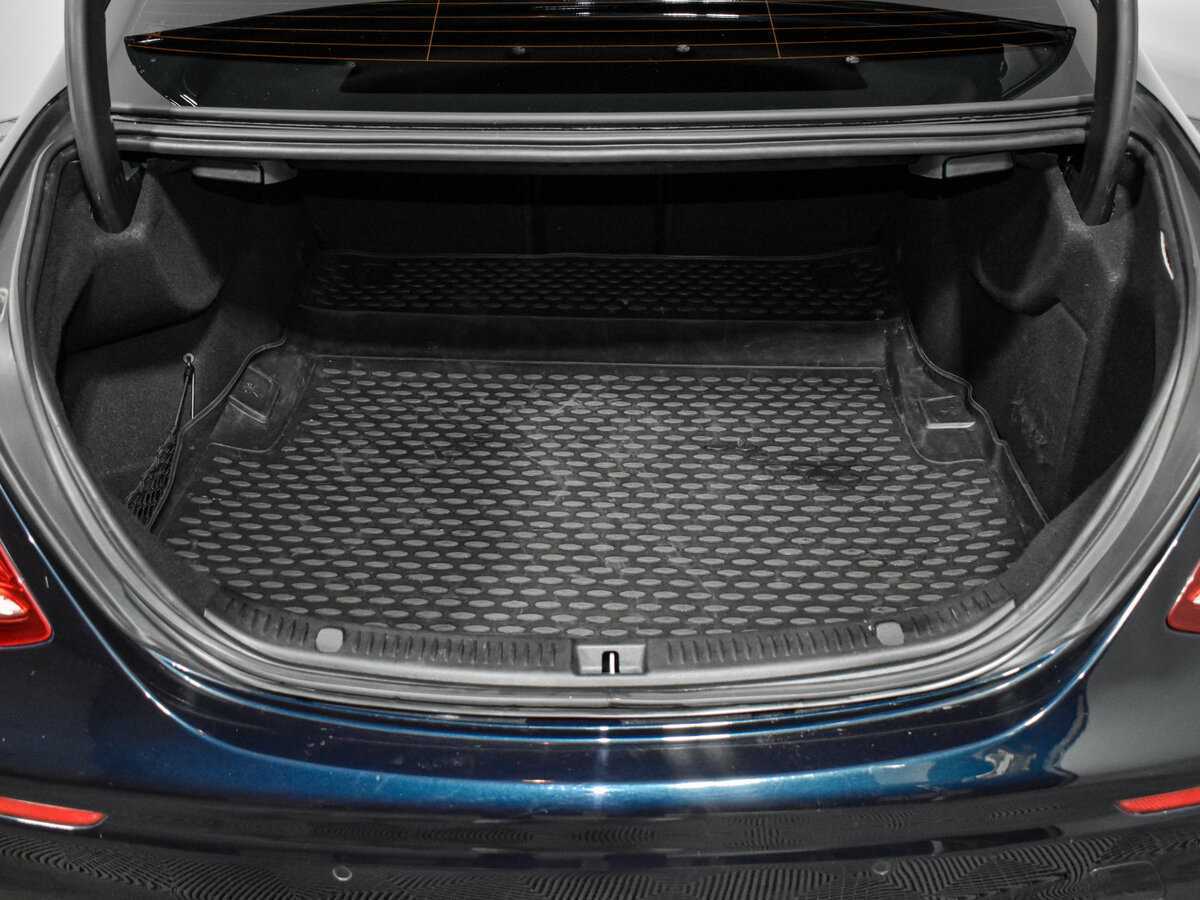 Б/У Мерседес-Бенц Е-Класс 2016 года. Фото: #13