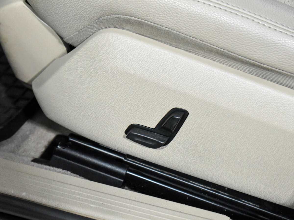 Б/У Мерседес-Бенц Е-Класс 2010 года. Фото: #7