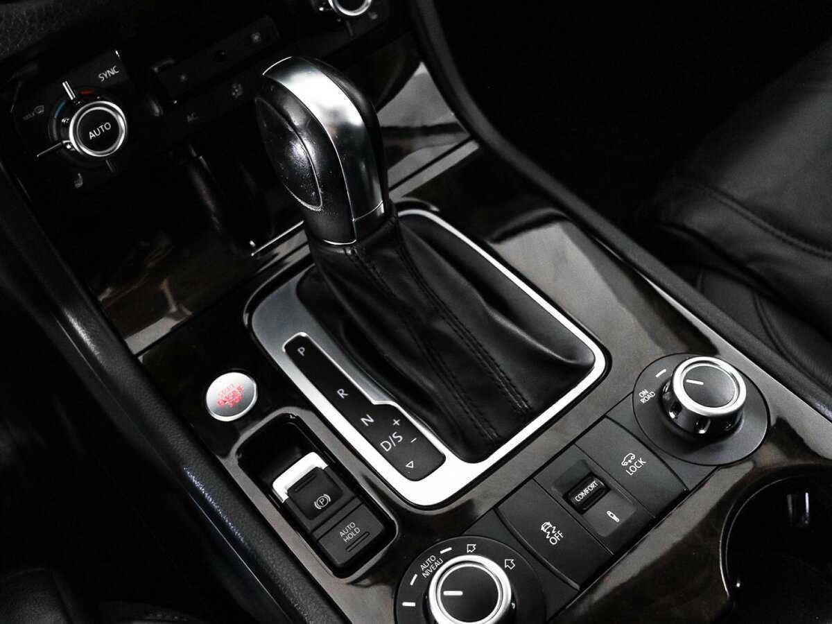 Б/У Фольксваген Туарег 2012 года. Фото: #10