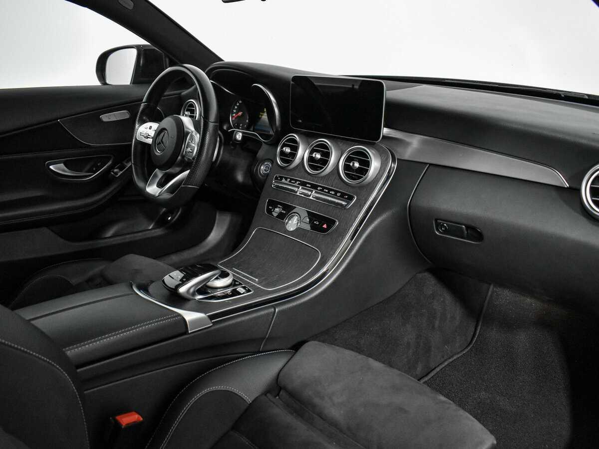 Б/У Мерседес-Бенц Ц-Класс 2018 года. Фото: #9