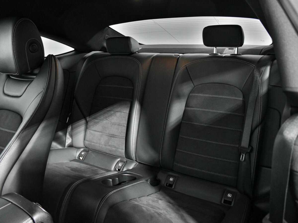 Б/У Мерседес-Бенц Ц-Класс 2018 года. Фото: #13