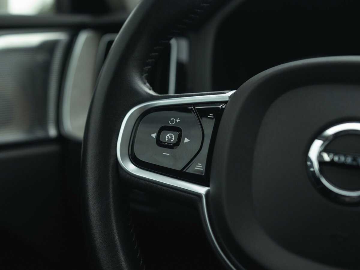 Б/У Вольво ИксЦ60 2019 года. Фото: #29