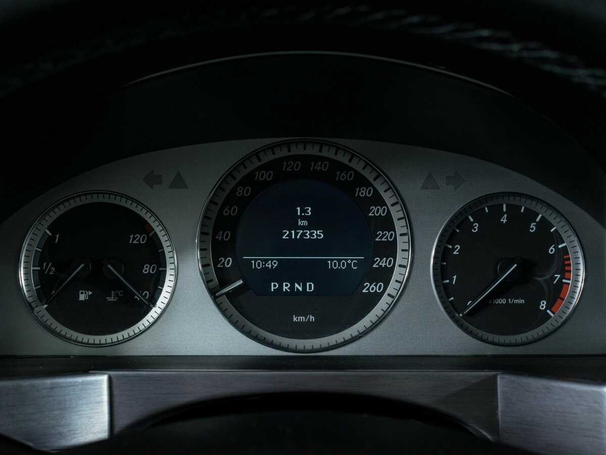 Б/У Мерседес-Бенц ГЛК-Класс 2011 года. Фото: #12