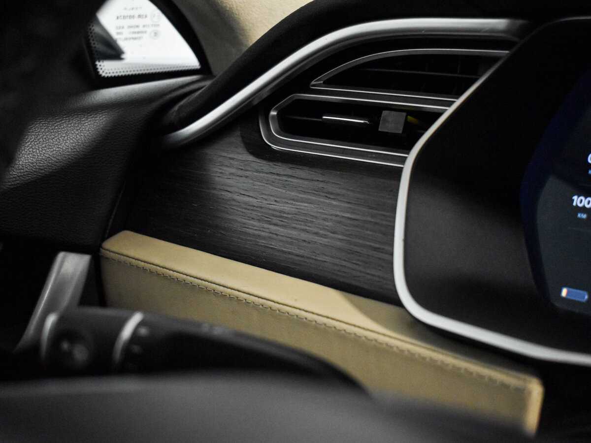 Б/У Тесла Модел С 2015 года. Фото: #15