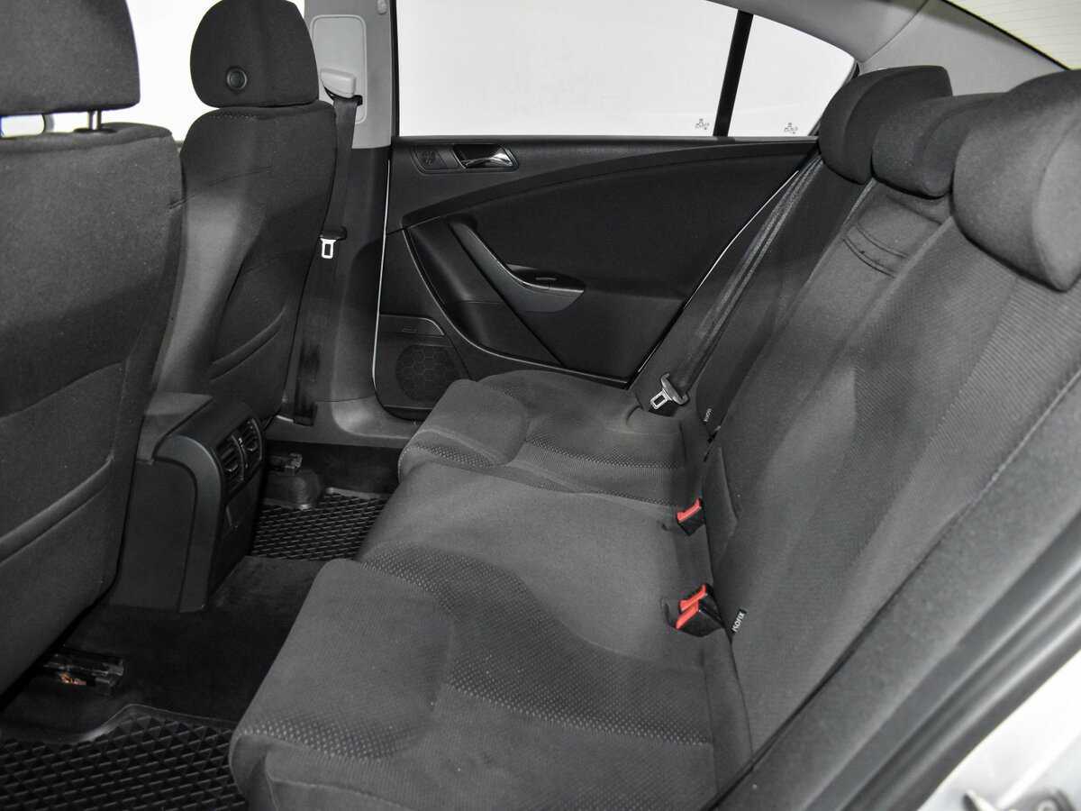 Б/У Фольксваген Пассат 2006 года. Фото: #9