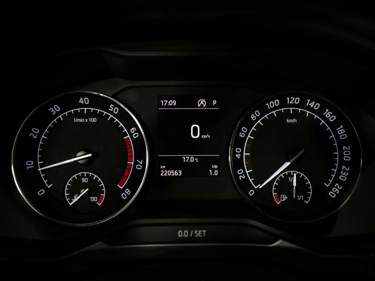 Б/У Шкода Суперб 2020 года. Фото: #11