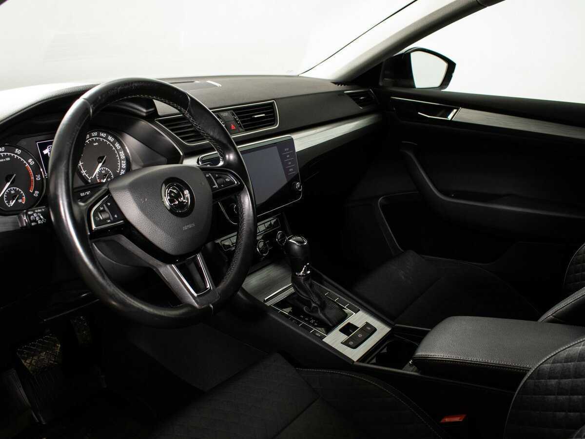 Б/У Шкода Суперб 2020 года. Фото: #12