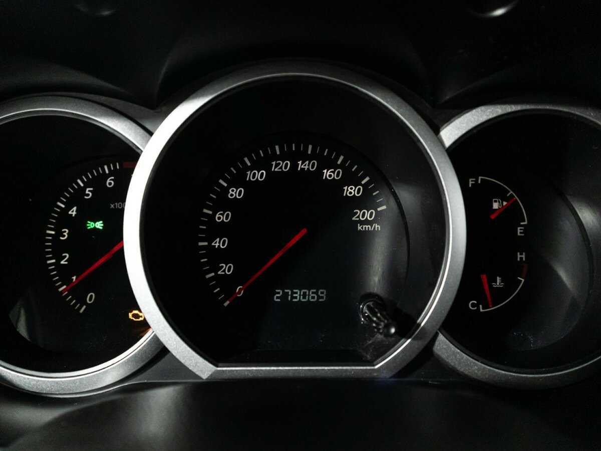 Б/У Сузуки Гранд Витара 2010 года. Фото: #11