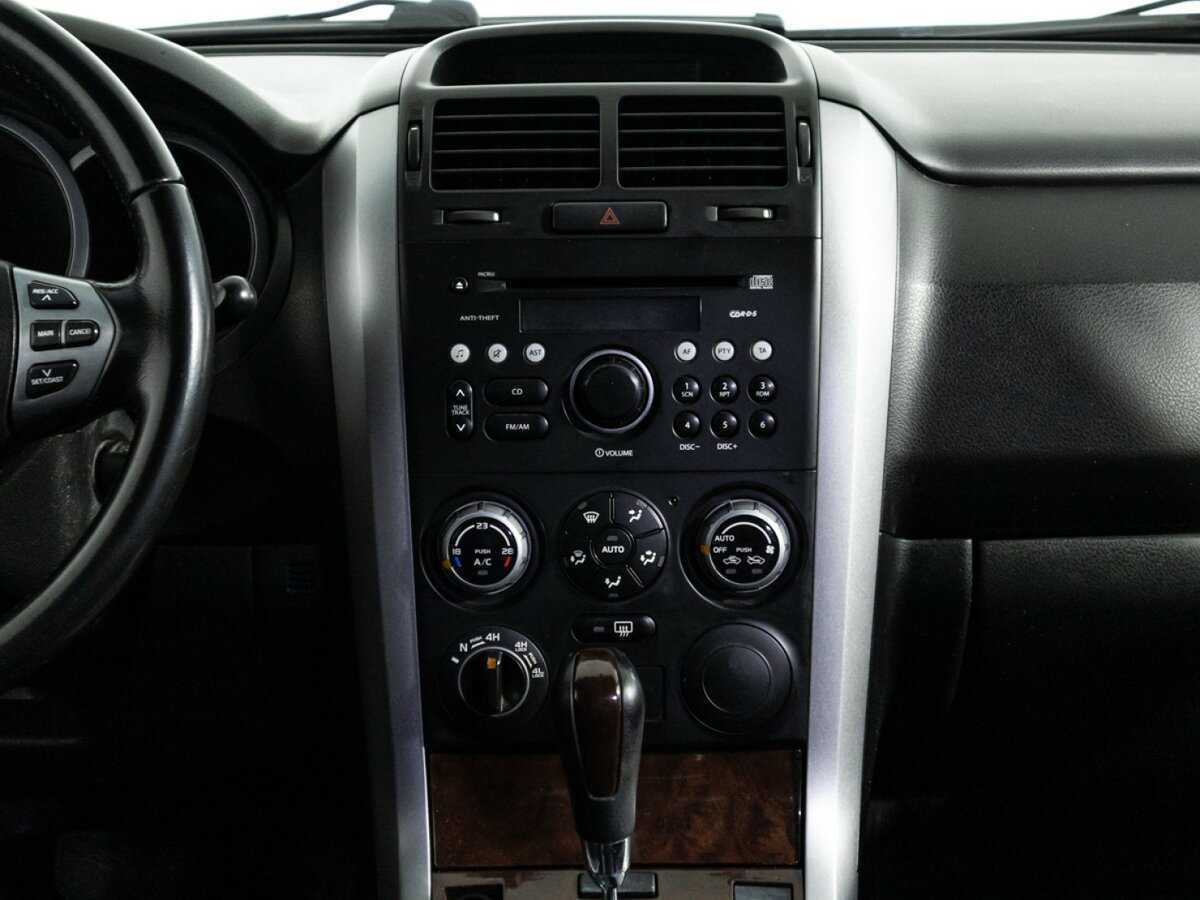 Б/У Сузуки Гранд Витара 2010 года. Фото: #13