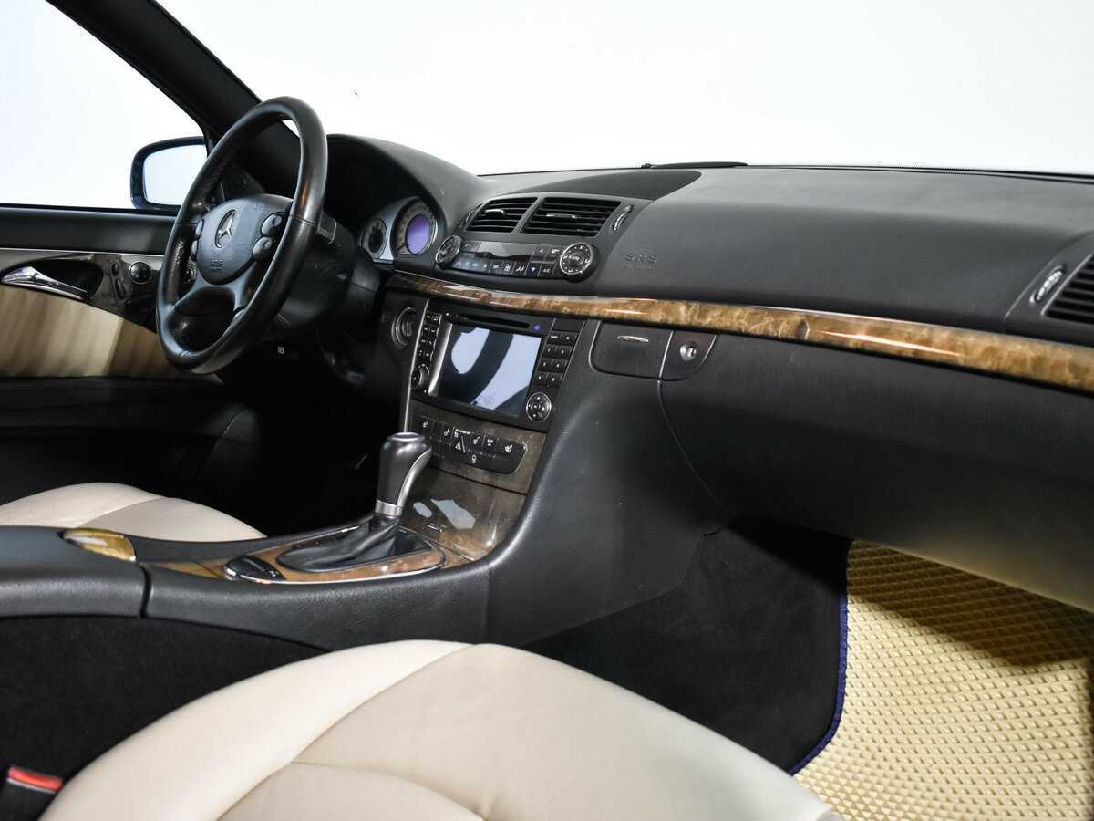 Б/У Мерседес-Бенц Е-Класс 2008 года. Фото: #8