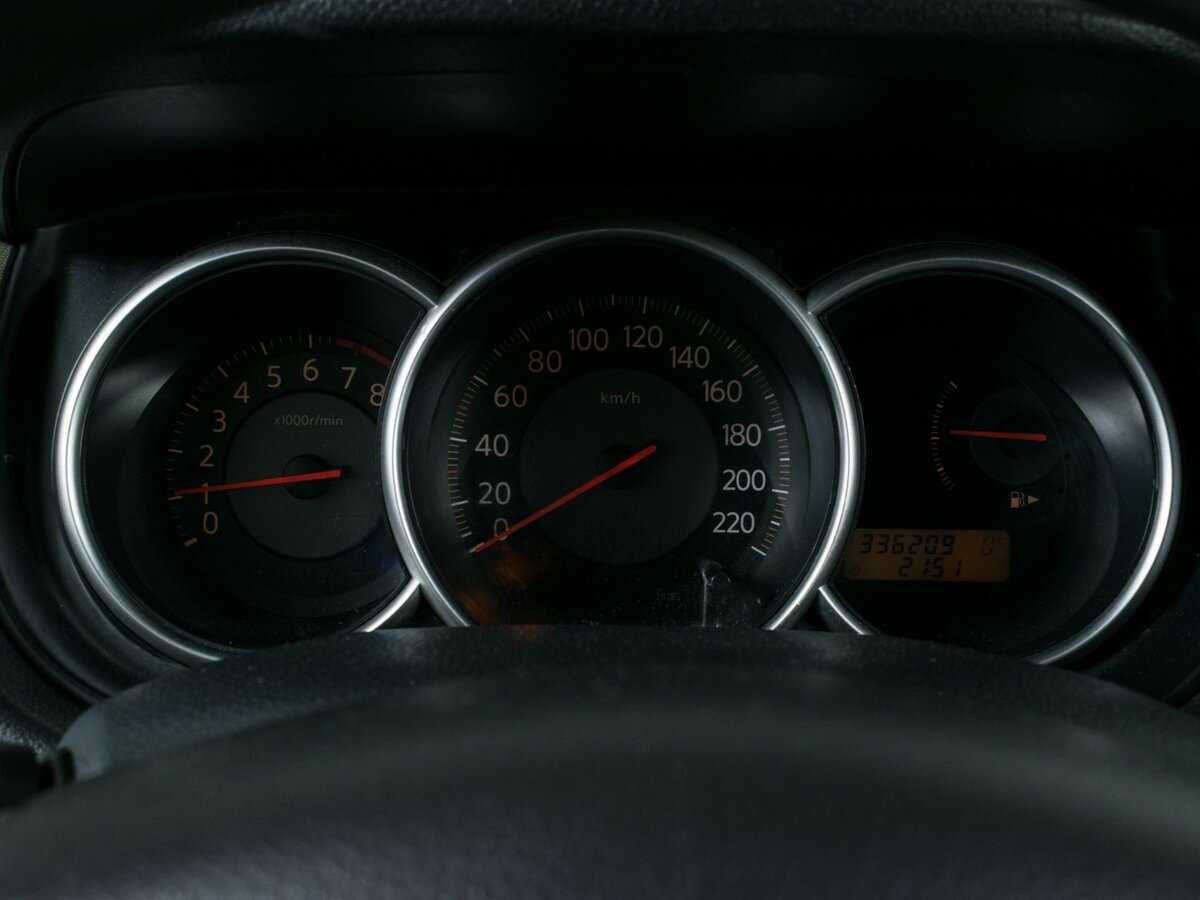 Б/У Ниссан Тиида 2008 года. Фото: #10