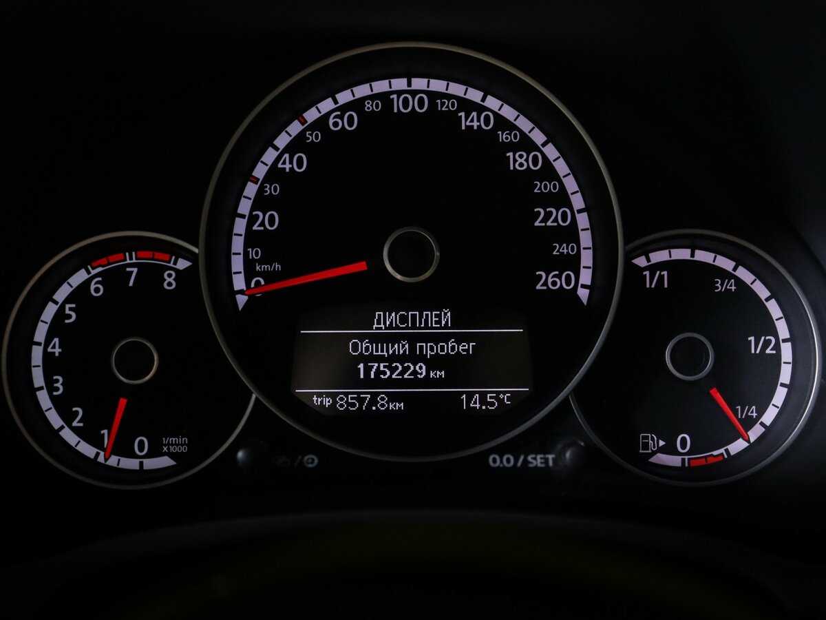 Б/У Фольксваген Битл 2014 года. Фото: #10