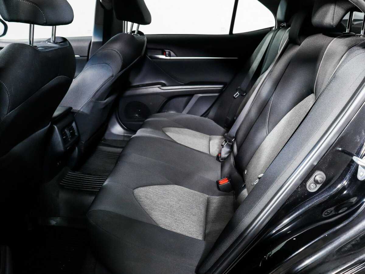 Б/У Тойота Камри 2021 года. Фото: #6