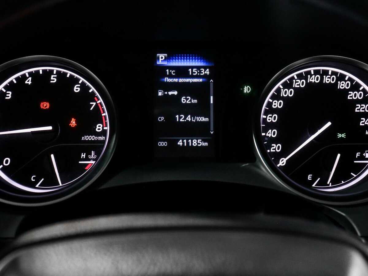 Б/У Тойота Камри 2021 года. Фото: #7