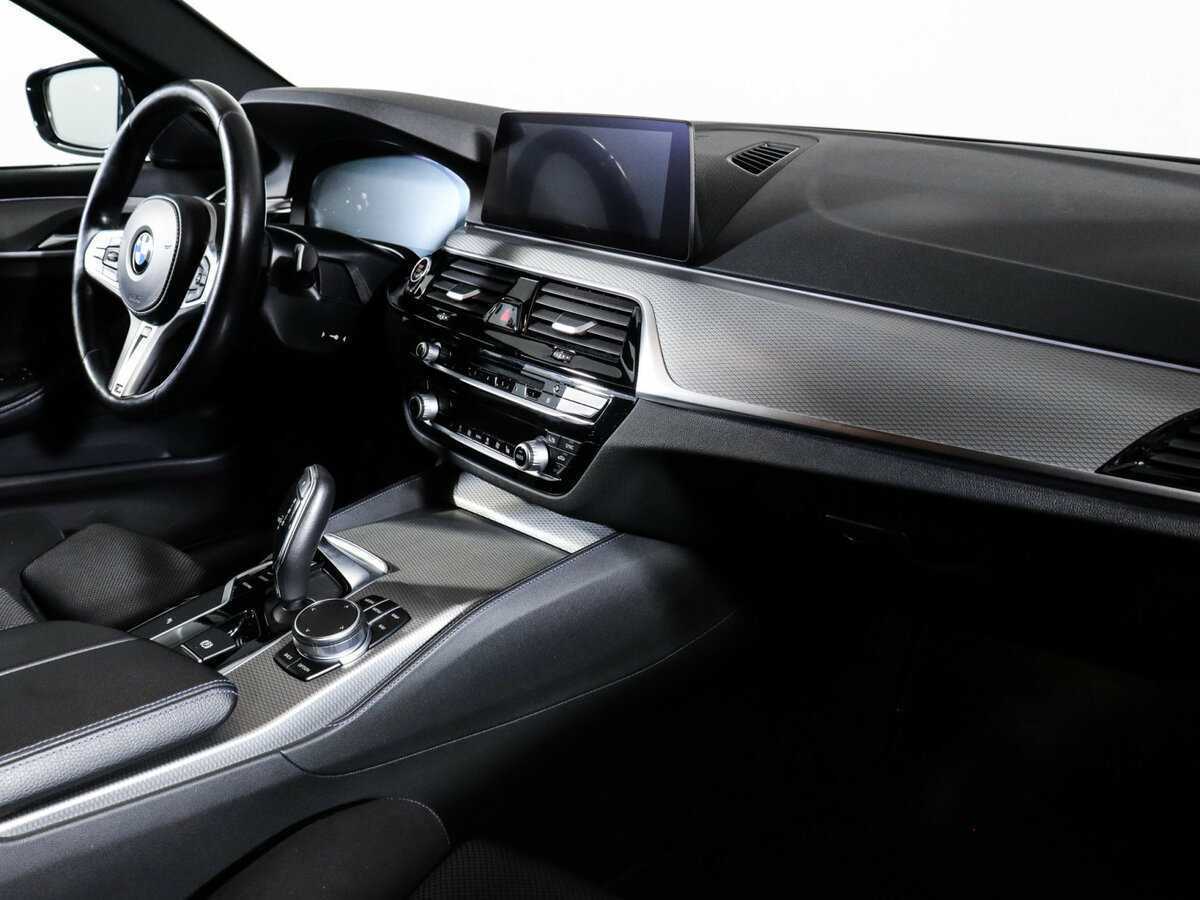 Б/У БМВ 5 серии 2018 года. Фото: #8