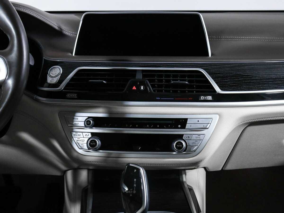 Б/У БМВ 7 серии 2021 года. Фото: #12