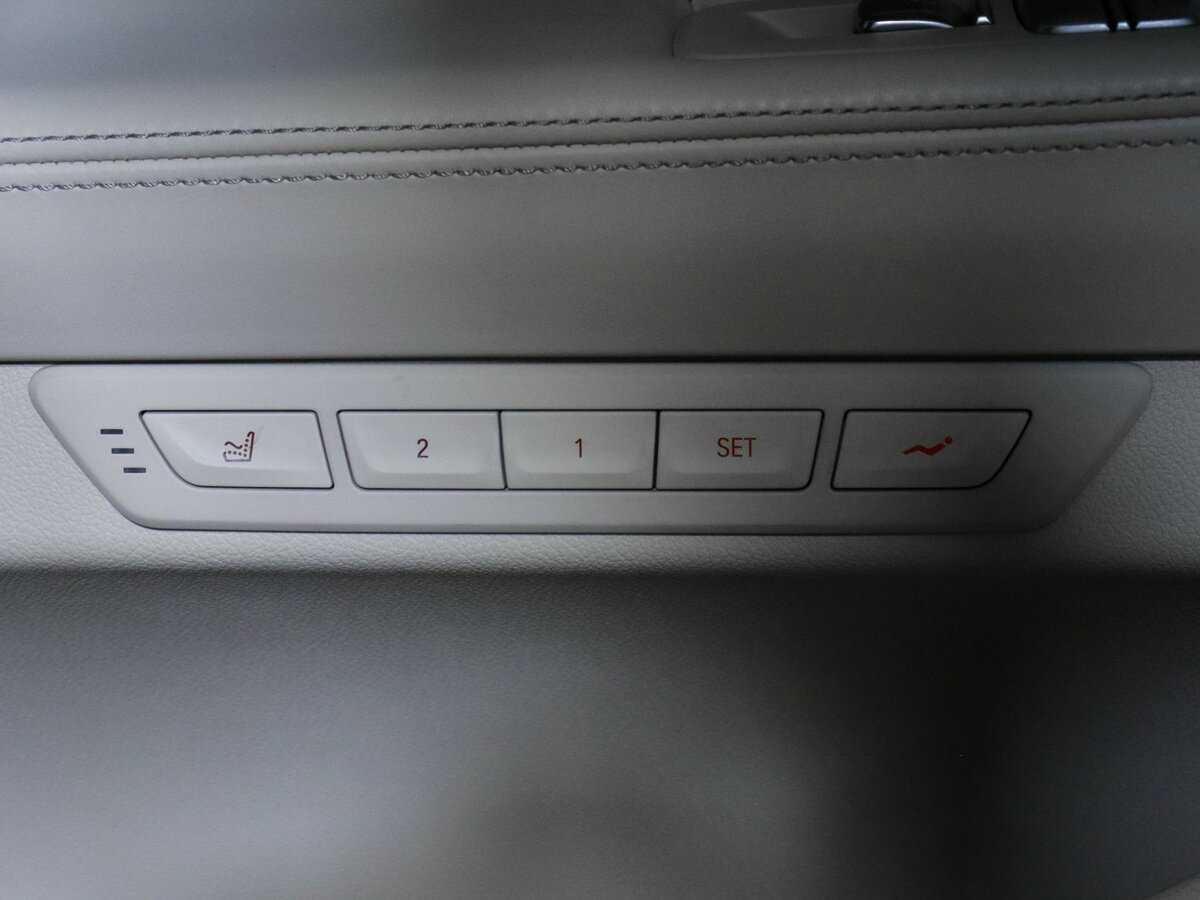 Б/У БМВ 7 серии 2021 года. Фото: #30