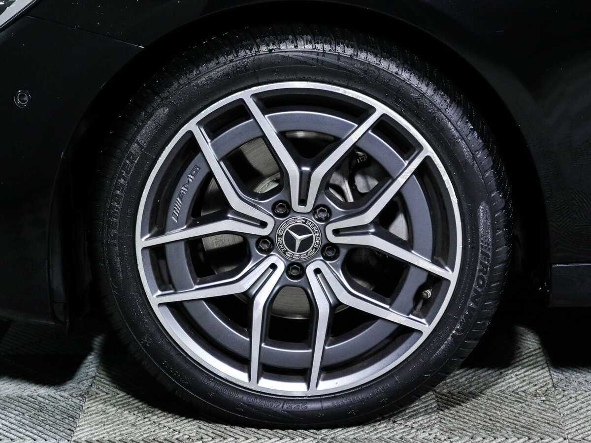 Б/У Мерседес-Бенц Е-Класс 2021 года. Фото: #14