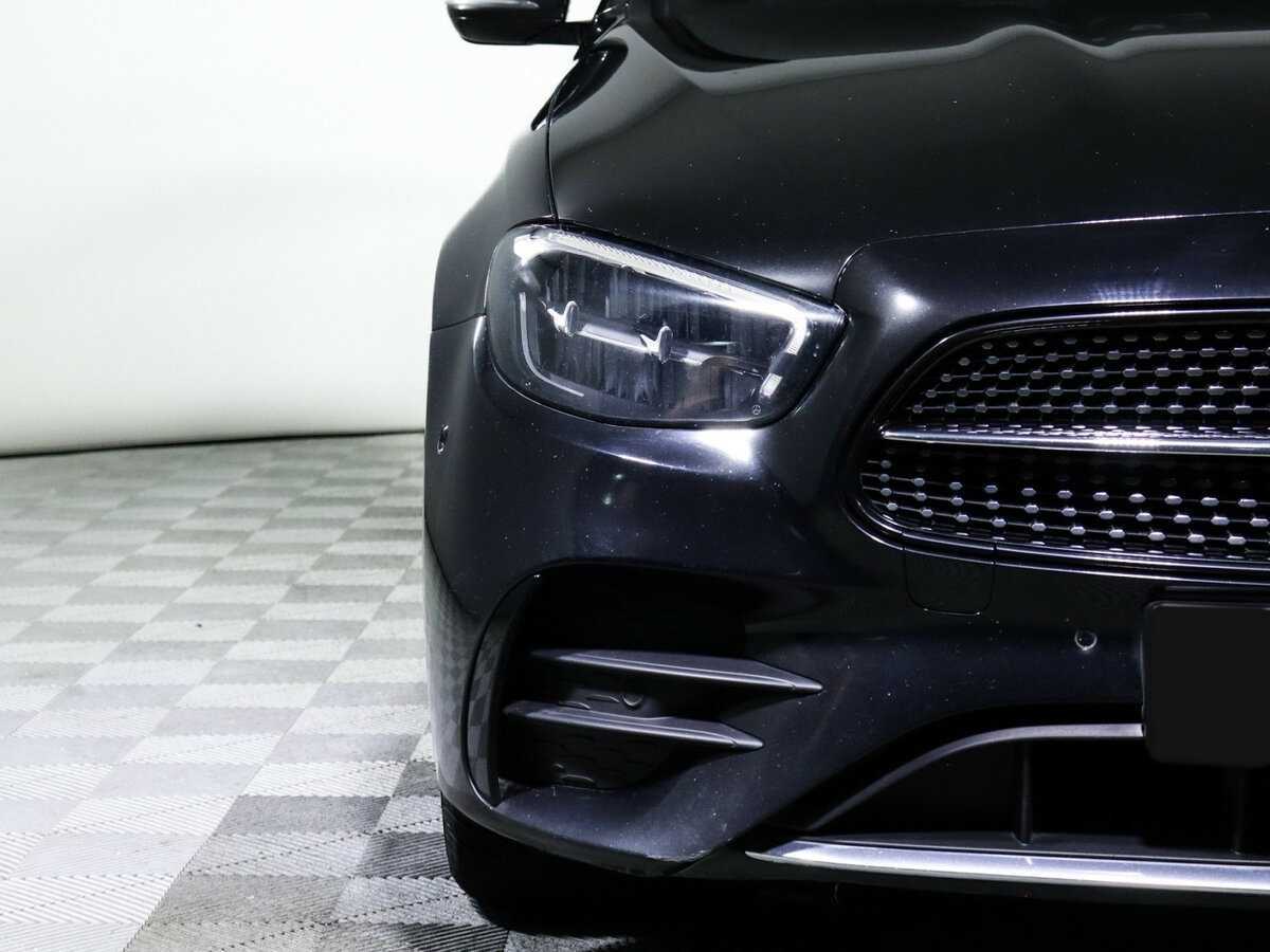 Б/У Мерседес-Бенц Е-Класс 2021 года. Фото: #17