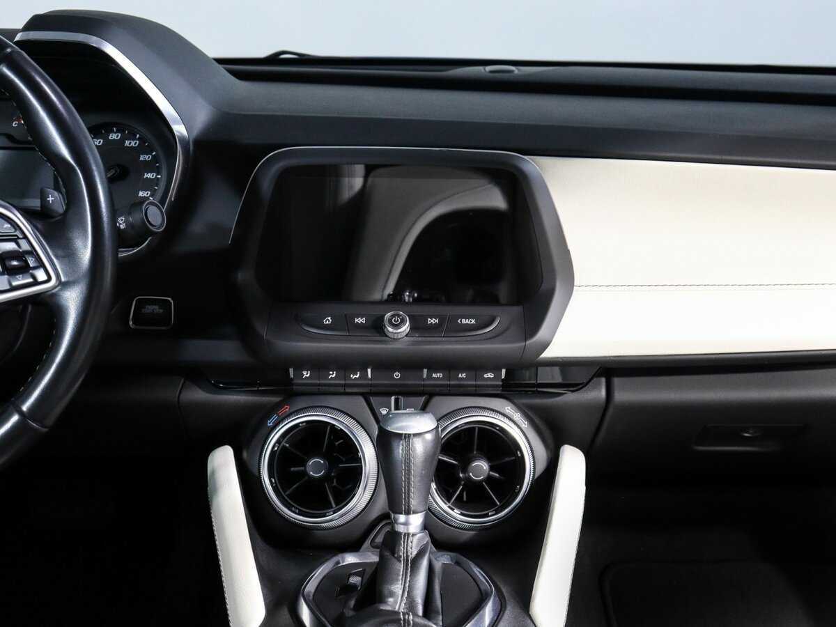 Б/У Шевроле Камаро 2020 года. Фото: #9