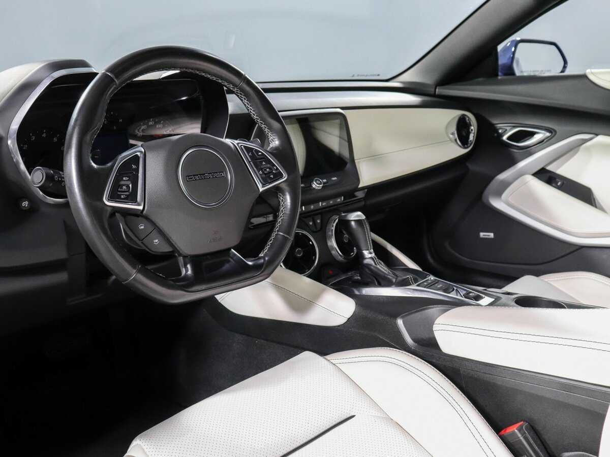 Б/У Шевроле Камаро 2020 года. Фото: #10