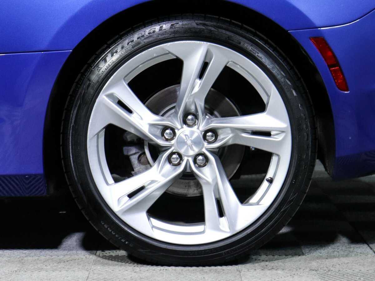 Б/У Шевроле Камаро 2020 года. Фото: #11