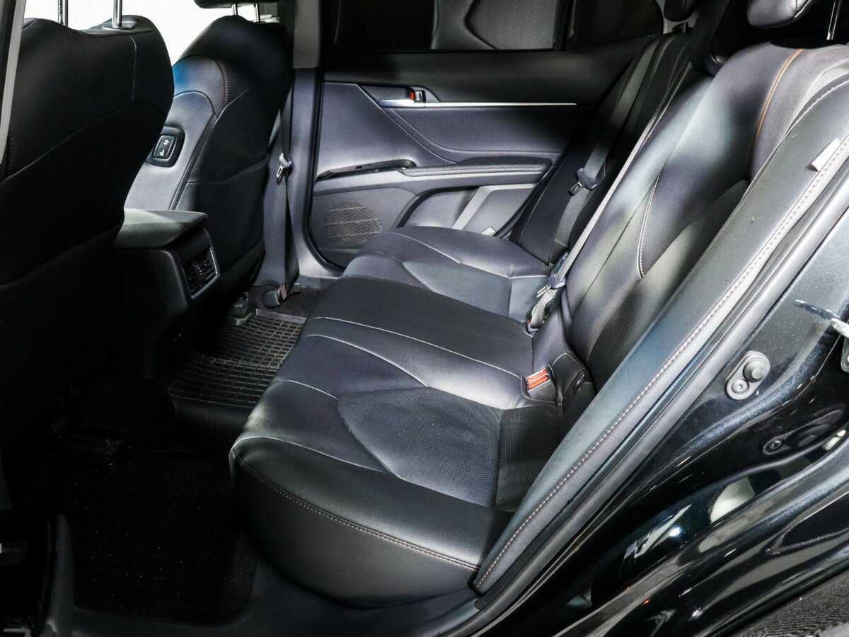 Б/У Тойота Камри 2023 года. Фото: #9