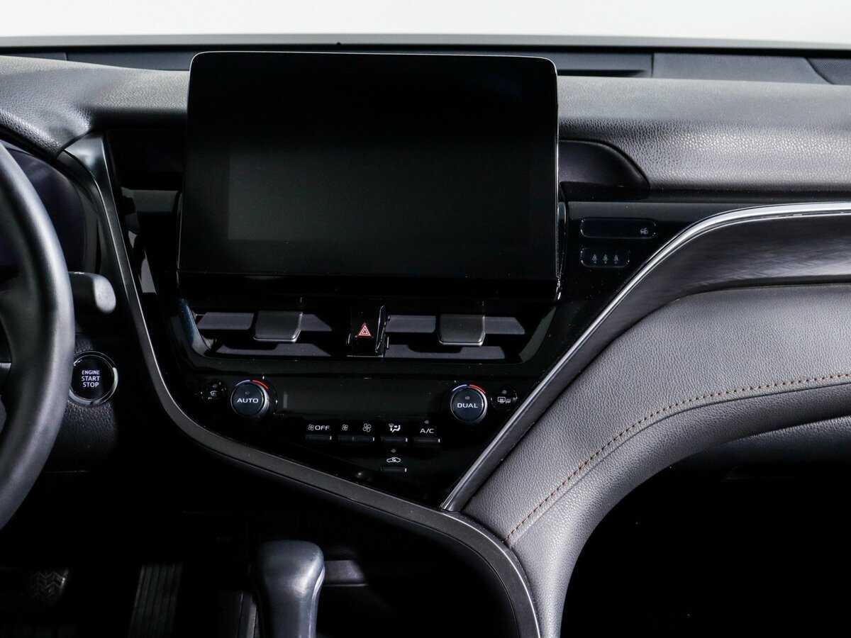 Б/У Тойота Камри 2023 года. Фото: #12