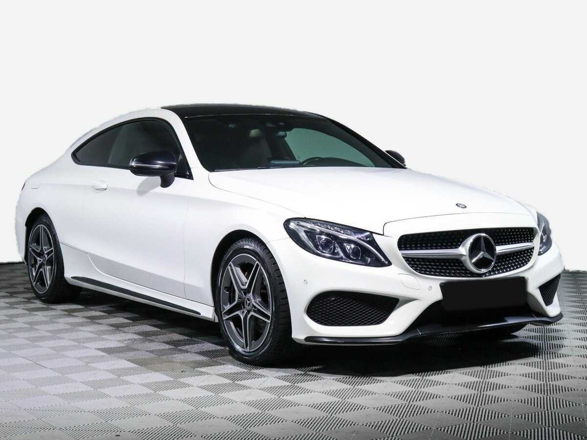 Б/У Мерседес-Бенц Ц-Класс 2016 года. Фото: #2