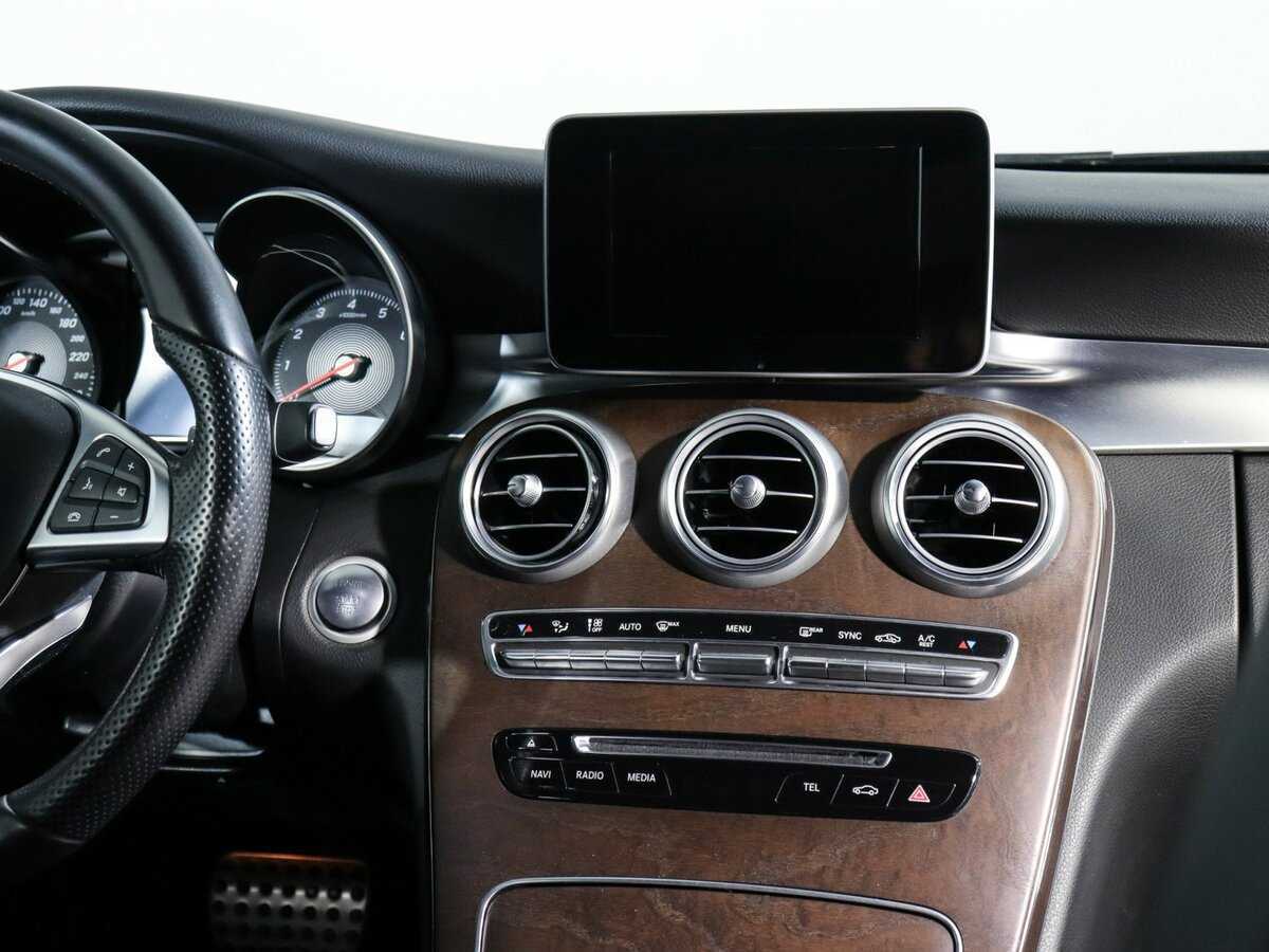 Б/У Мерседес-Бенц Ц-Класс 2016 года. Фото: #9