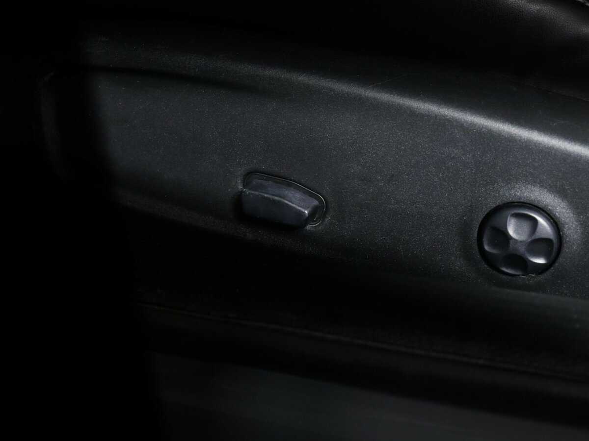 Б/У Додж Челленджер 2019 года. Фото: #12