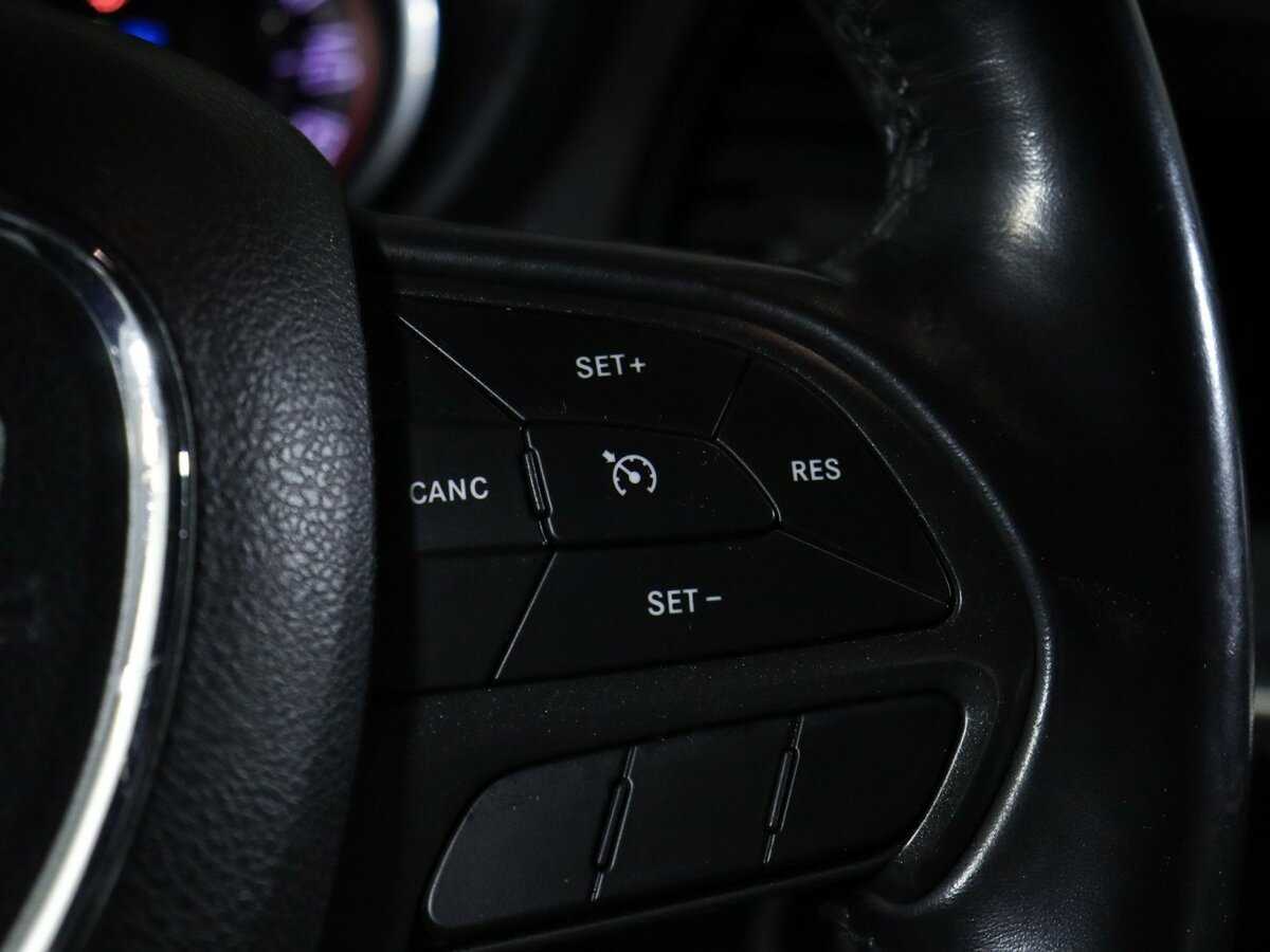 Б/У Додж Челленджер 2019 года. Фото: #14