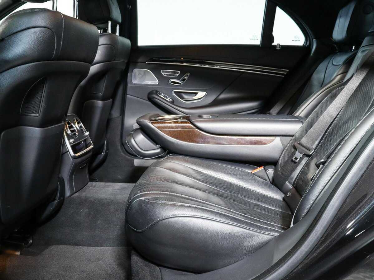 Б/У Мерседес-Бенц С-Класс 2017 года. Фото: #4