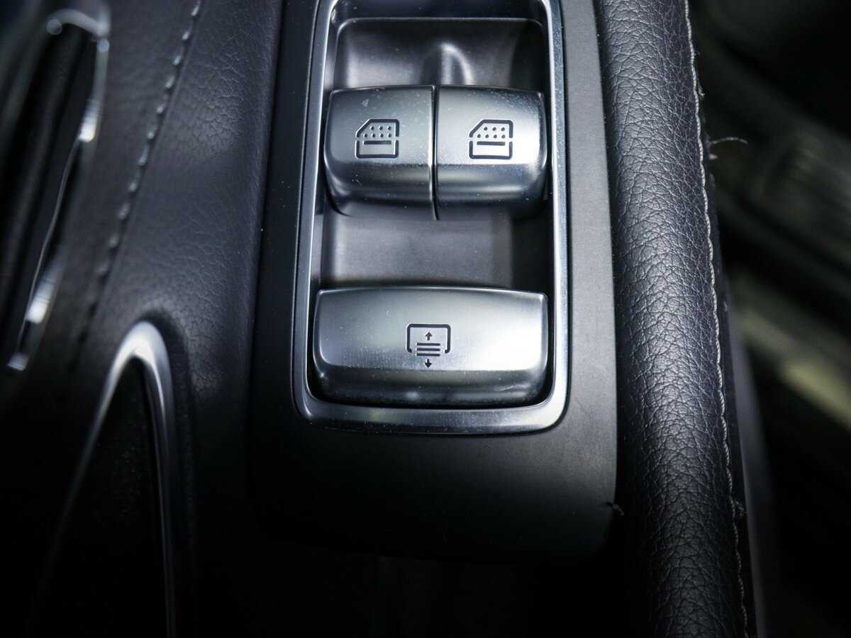 Б/У Мерседес-Бенц С-Класс 2017 года. Фото: #17