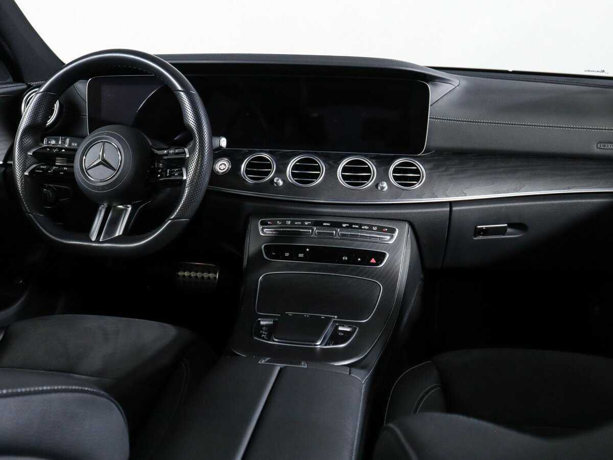 Б/У Мерседес-Бенц Е-Класс 2021 года. Фото: #11