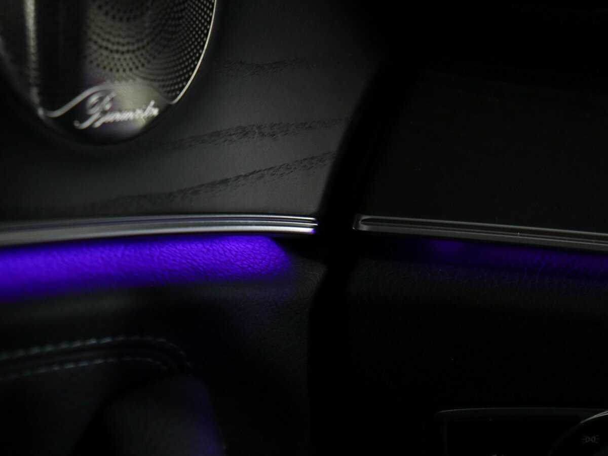 Б/У Мерседес-Бенц Е-Класс 2021 года. Фото: #22