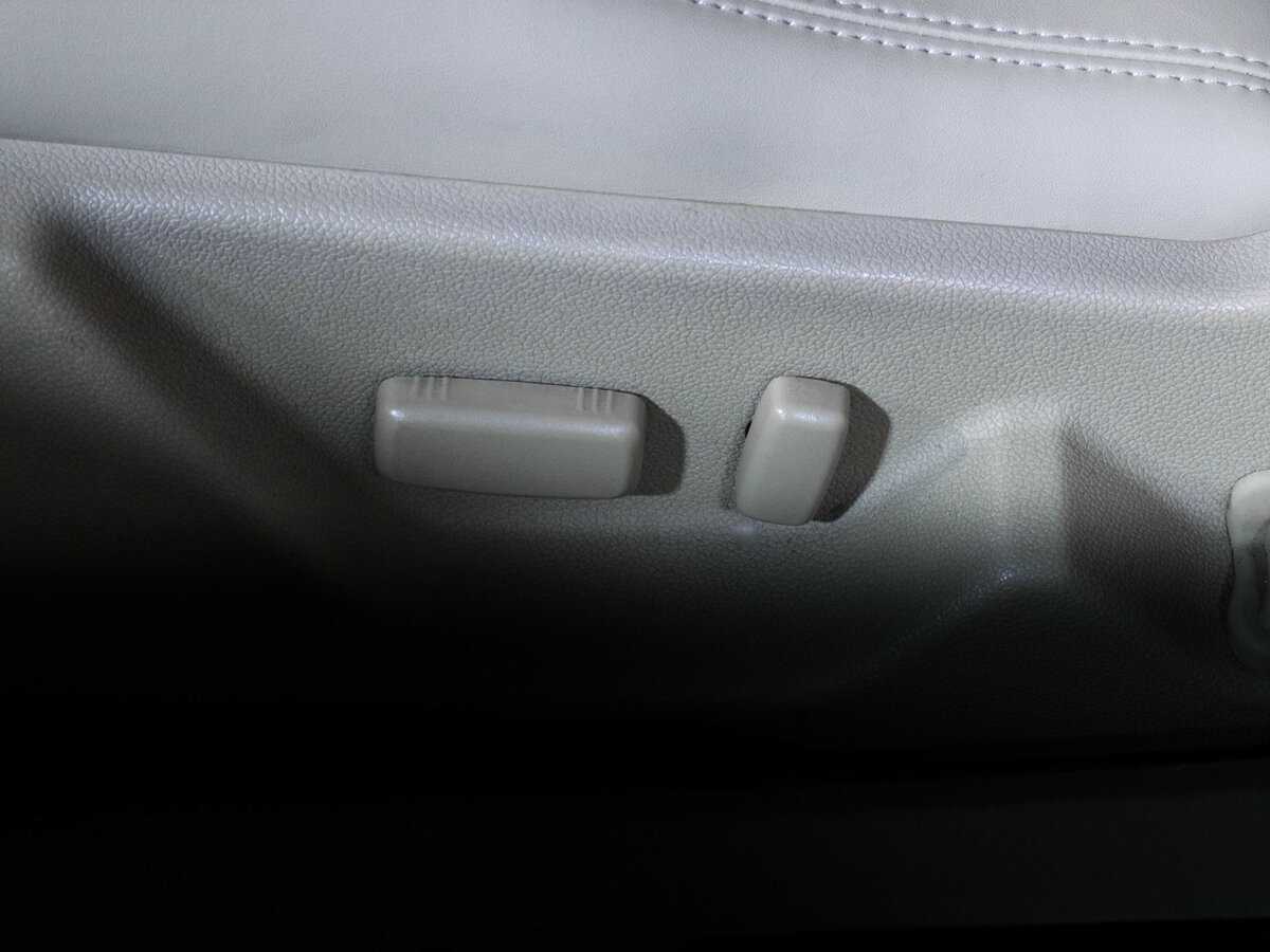 Б/У Кадиллак КТС 2011 года. Фото: #17