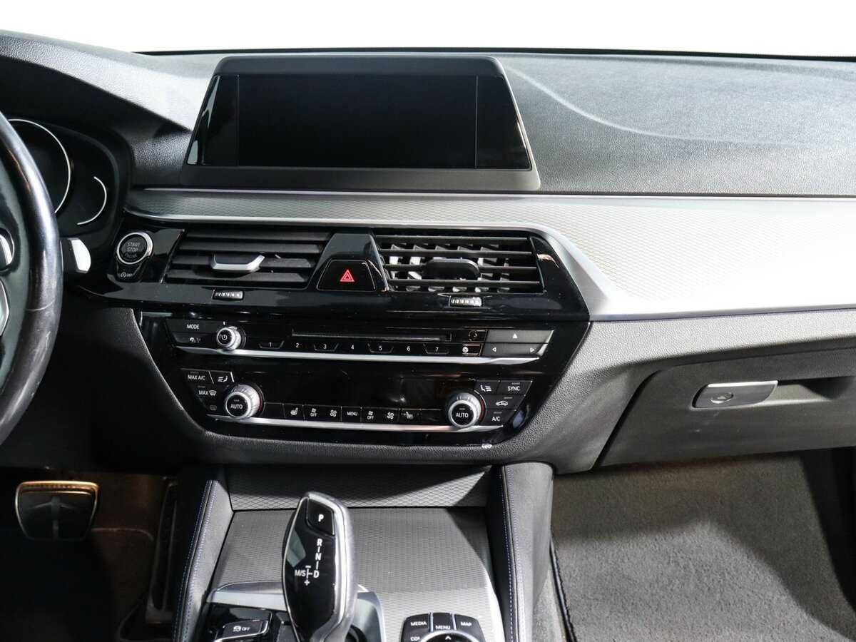 Б/У БМВ 5 серии 2018 года. Фото: #8