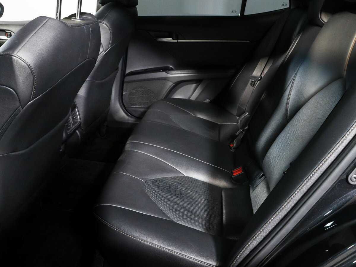 Б/У Тойота Камри 2023 года. Фото: #9