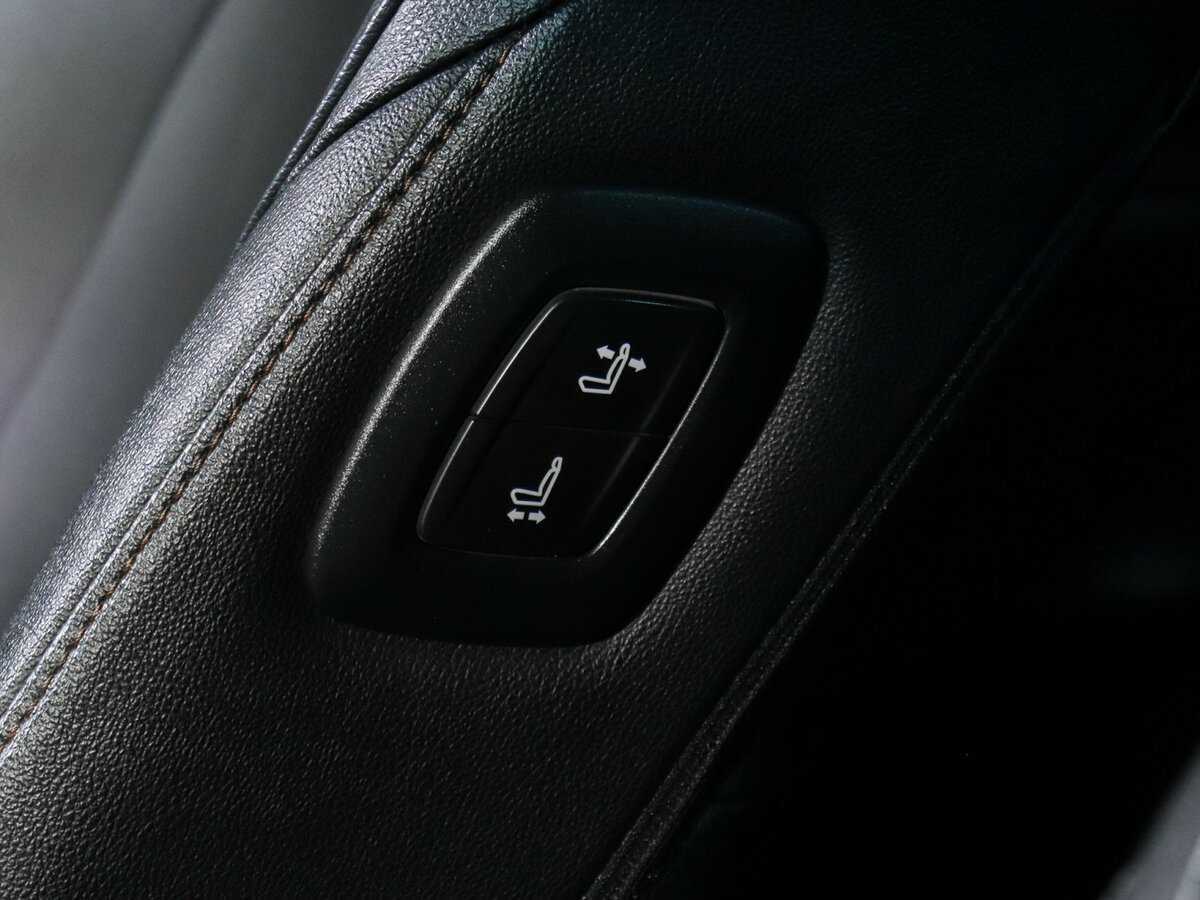 Б/У Тойота Камри 2023 года. Фото: #16