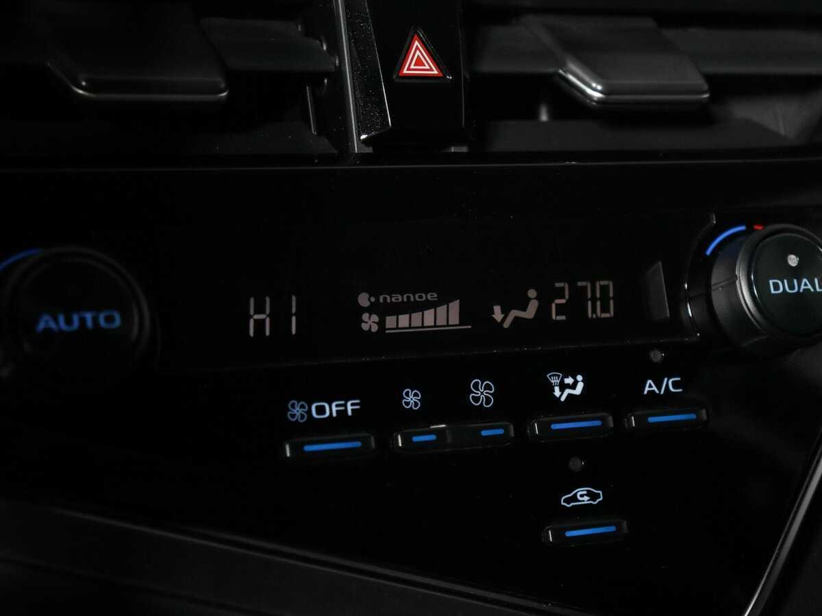 Б/У Тойота Камри 2023 года. Фото: #20