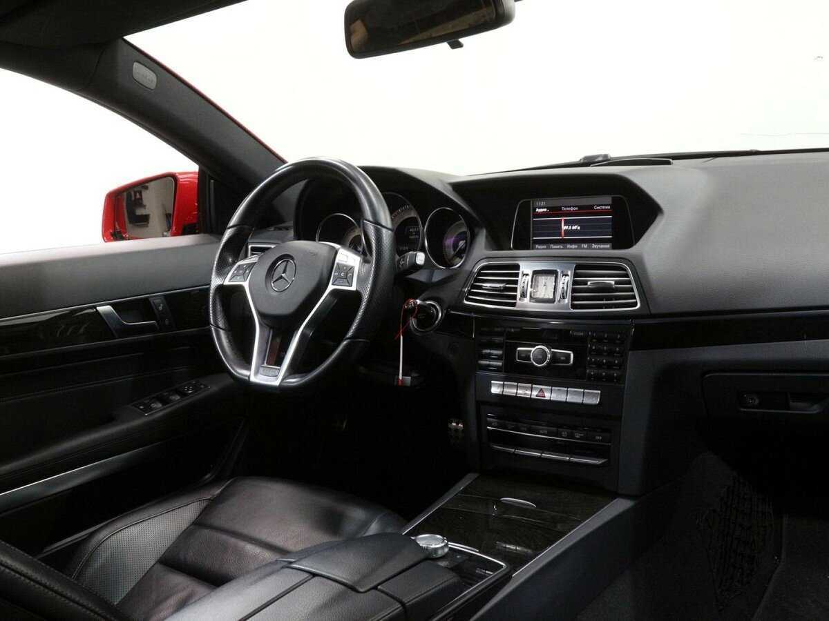 Б/У Мерседес-Бенц Е-Класс 2013 года. Фото: #5