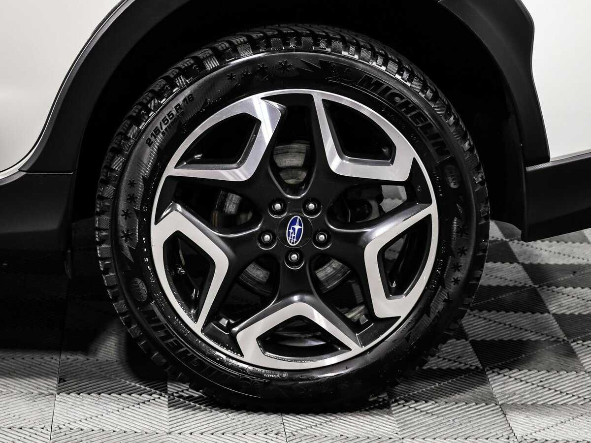 Б/У Субару ИксВи 2018 года. Фото: #14