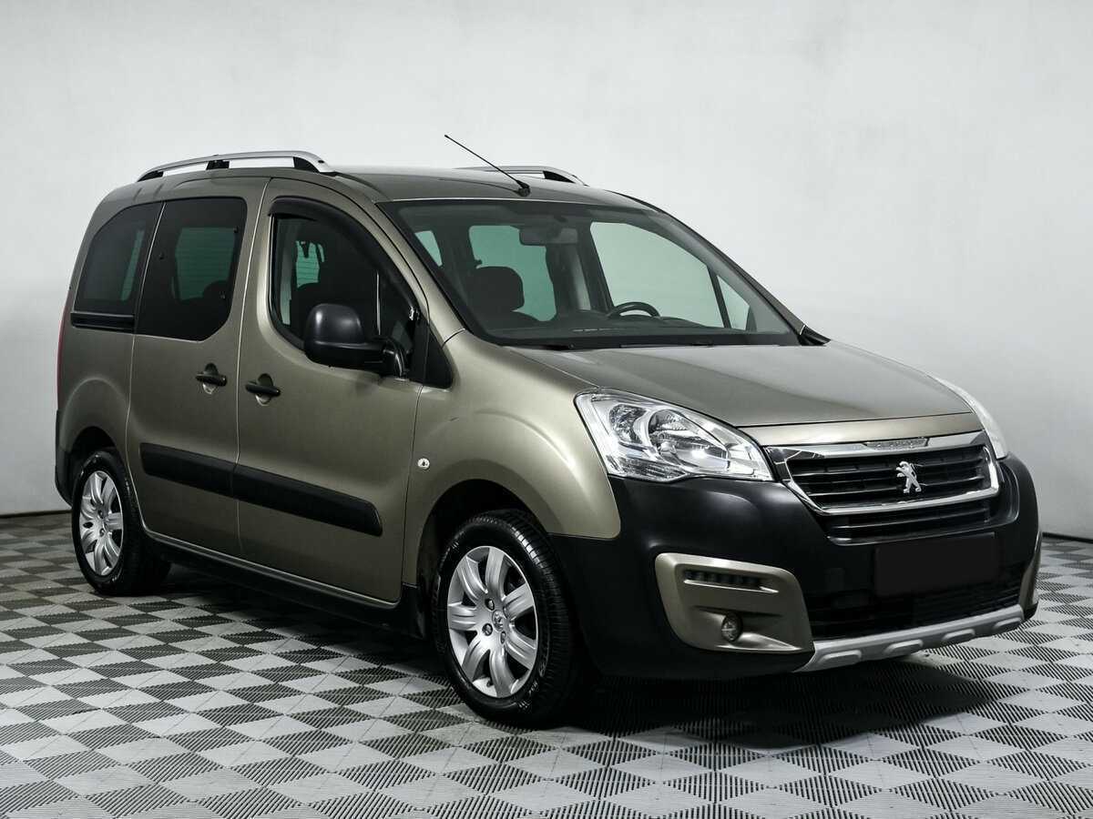Б/У Пежо Партнер 2017 года. Фото: #2