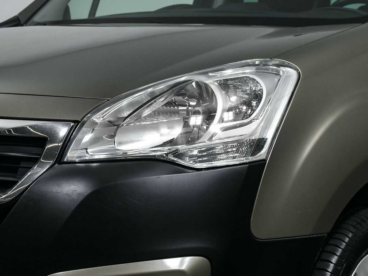 Б/У Пежо Партнер 2017 года. Фото: #11