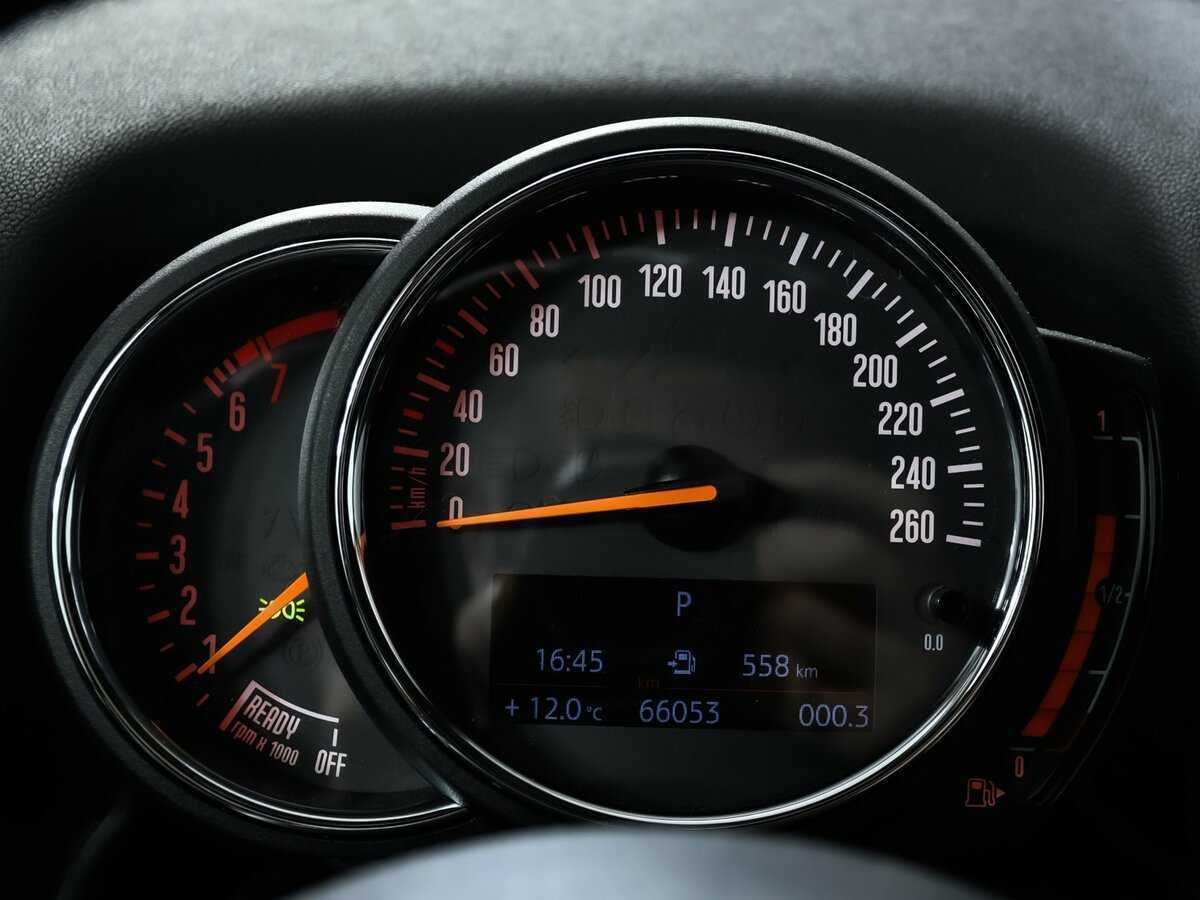 Б/У Мини Каунтримэн 2017 года. Фото: #9