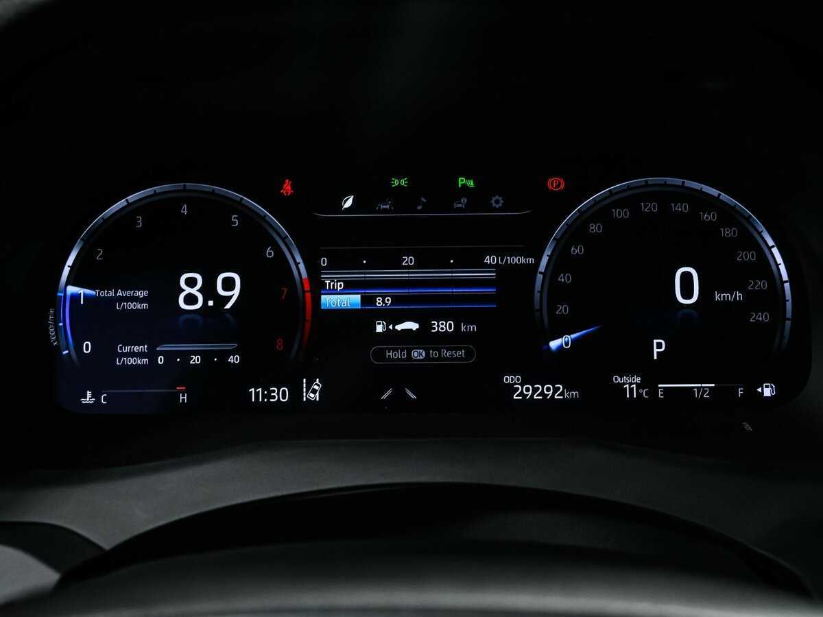 Б/У Тойота Камри 2023 года. Фото: #9