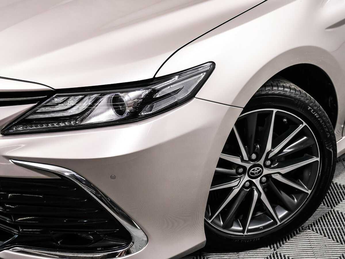 Б/У Тойота Камри 2023 года. Фото: #15