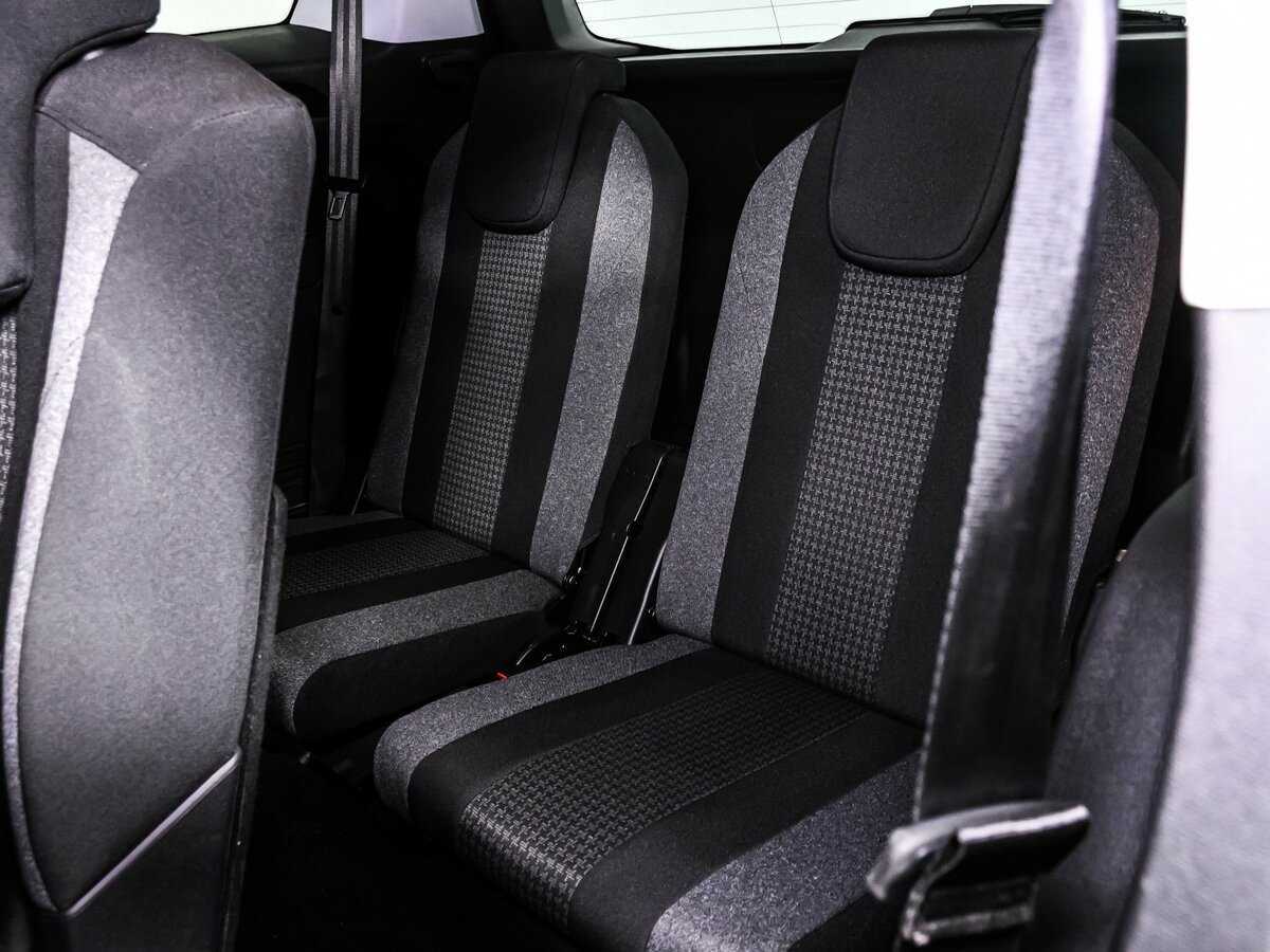 Б/У Пежо 5008 2019 года. Фото: #13