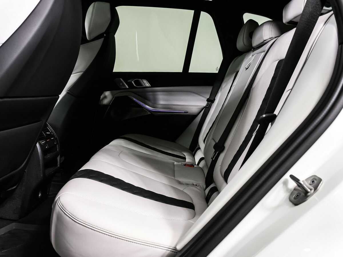 Б/У БМВ Икс5 М 2021 года. Фото: #12